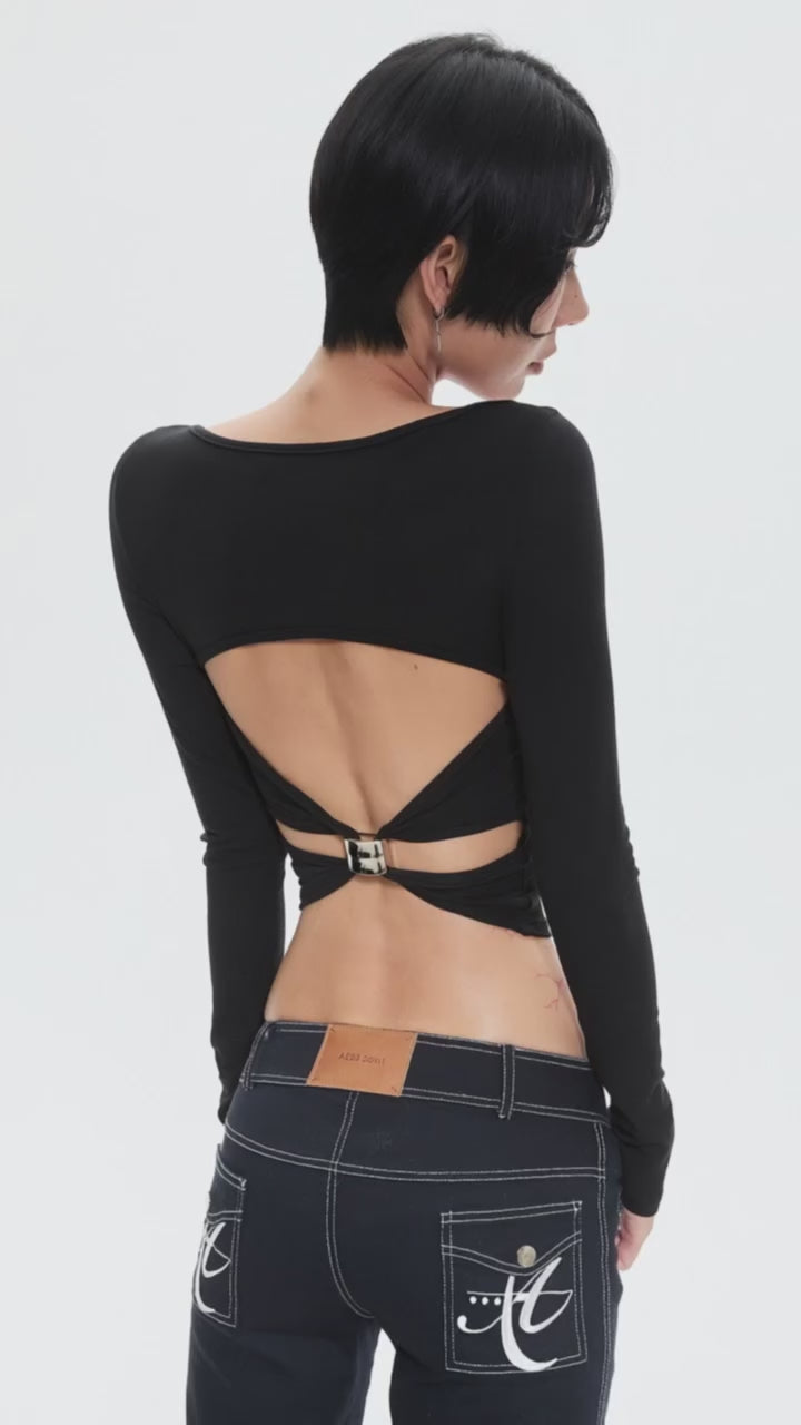 Ad video: AE30 SAINT Open-Back Buckled Square-Neck.mov (added by the ERP from the ad creative library)