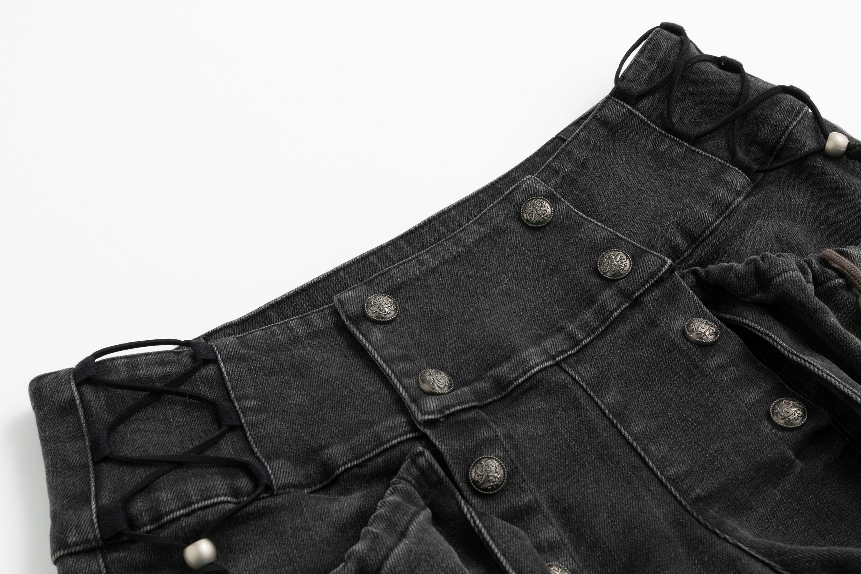 CESTNOUS Double Button Multi-Pocket Shorts