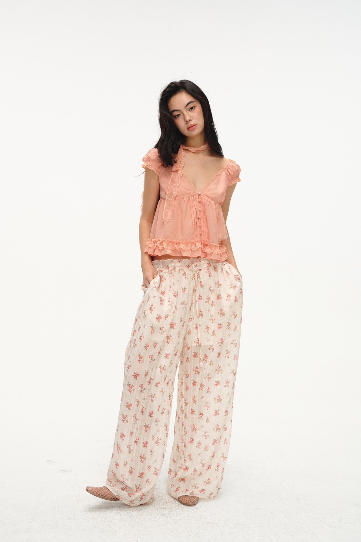 LVETONG Lace Bow Tie-Front Puff Sleeve T-Shirt