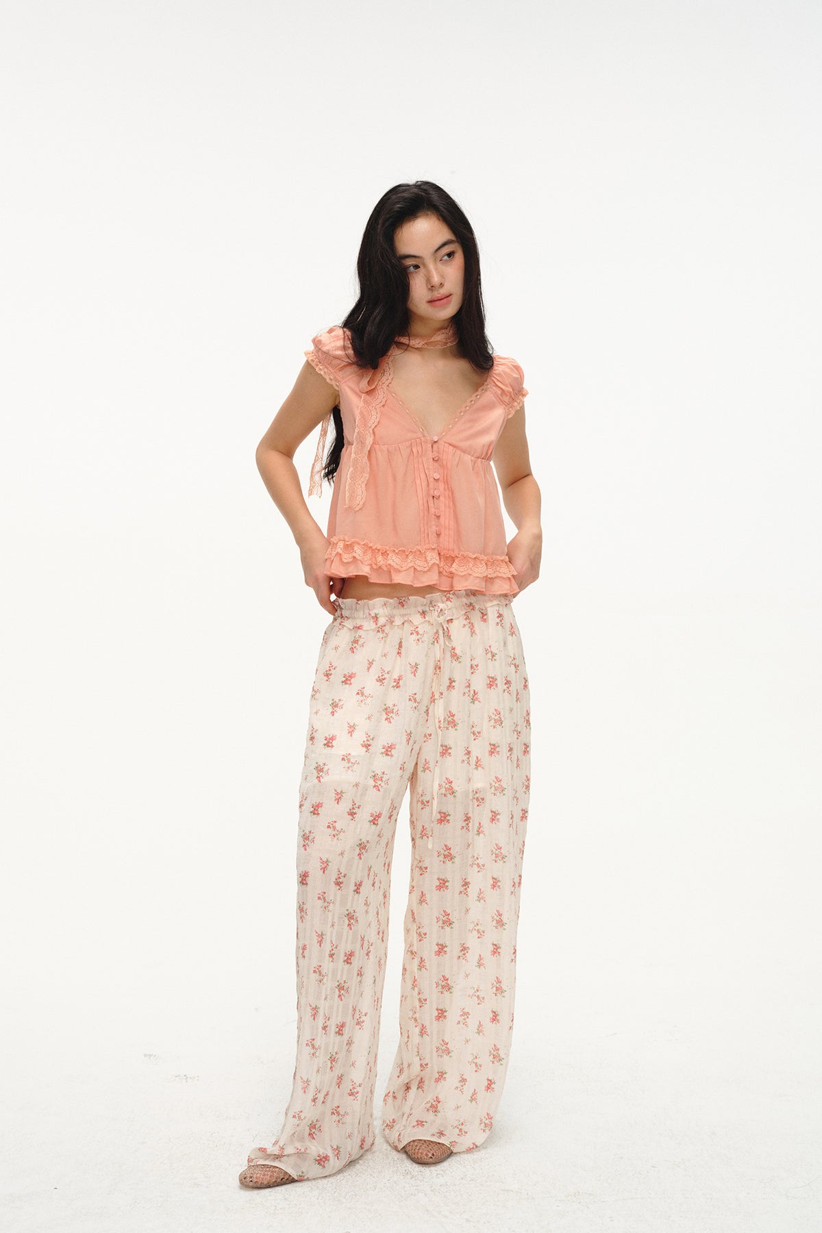 LVETONG Lace Bow Tie-Front Puff Sleeve T-Shirt