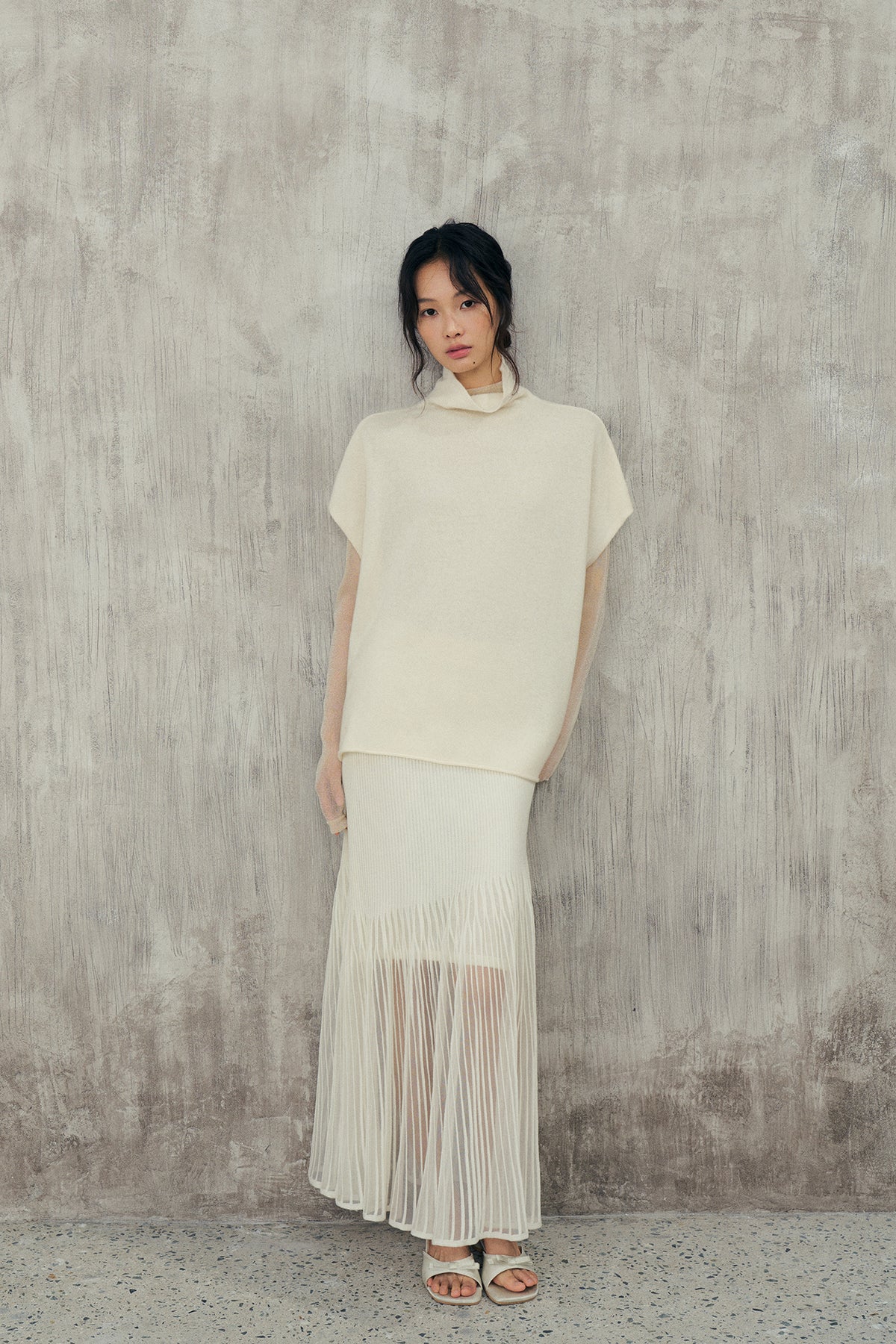 SAME FLOW Spliced Pleated High-Waist Maxi Skirt