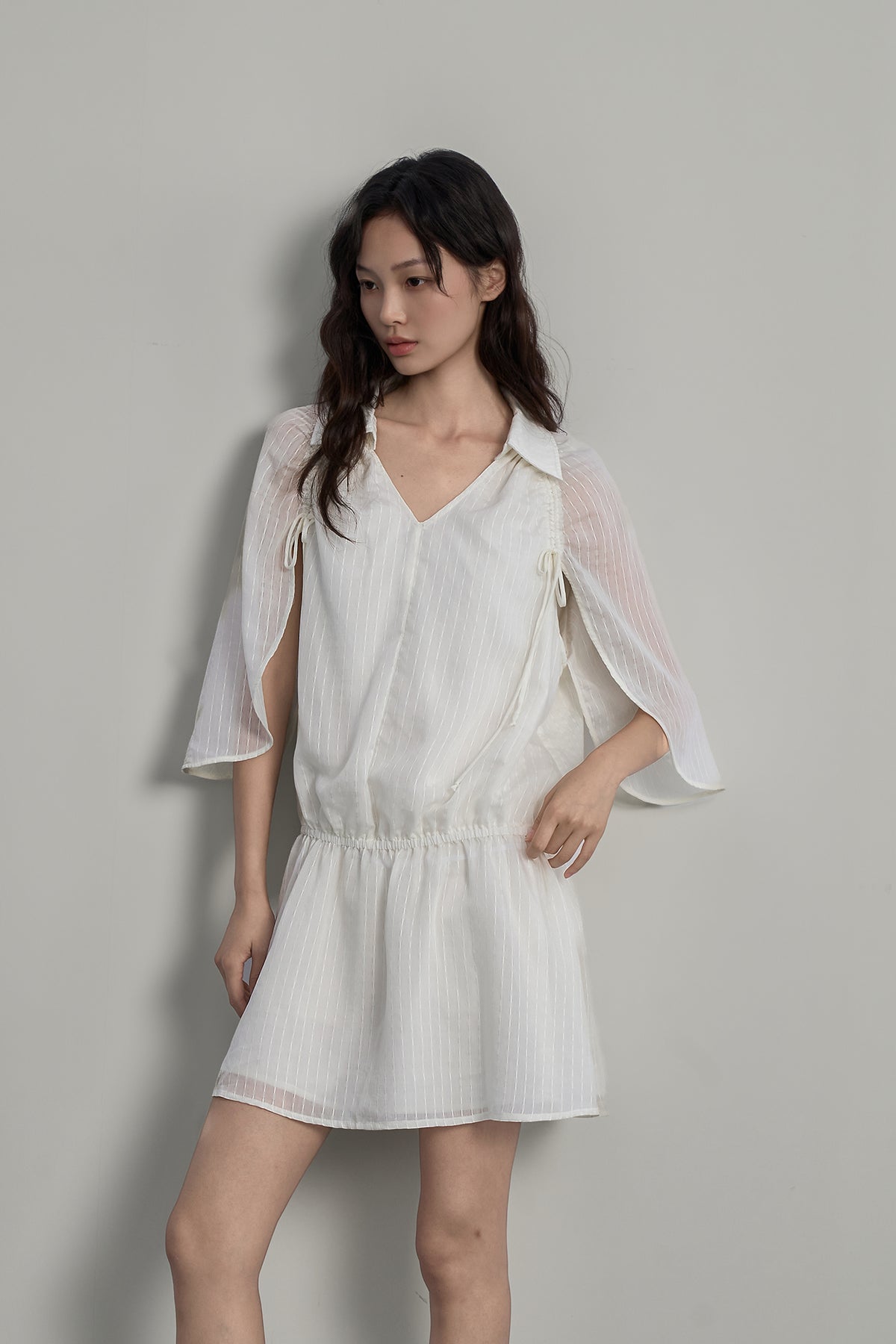 SAME FLOW Striped Drawstring Split-Sleeve Mini Dress