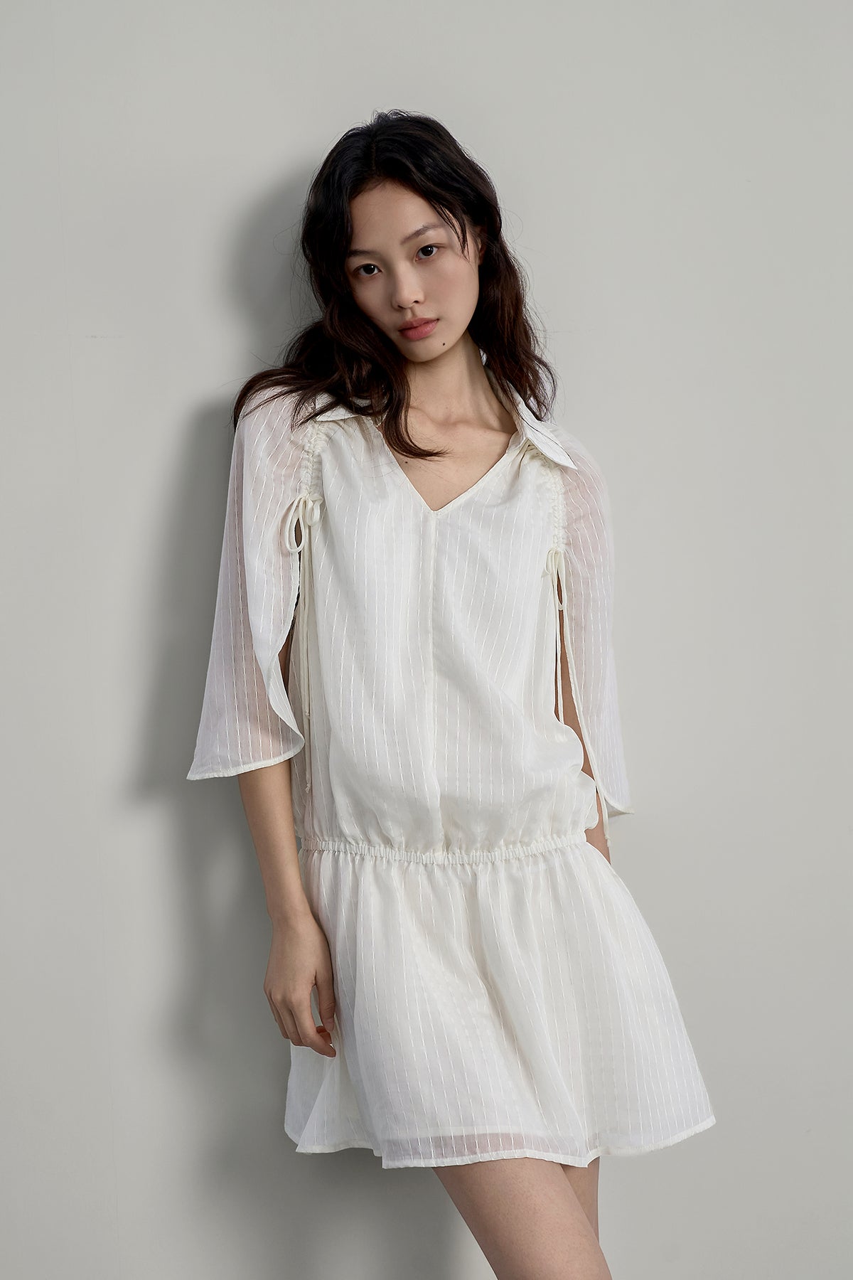 SAME FLOW Striped Drawstring Split-Sleeve Mini Dress