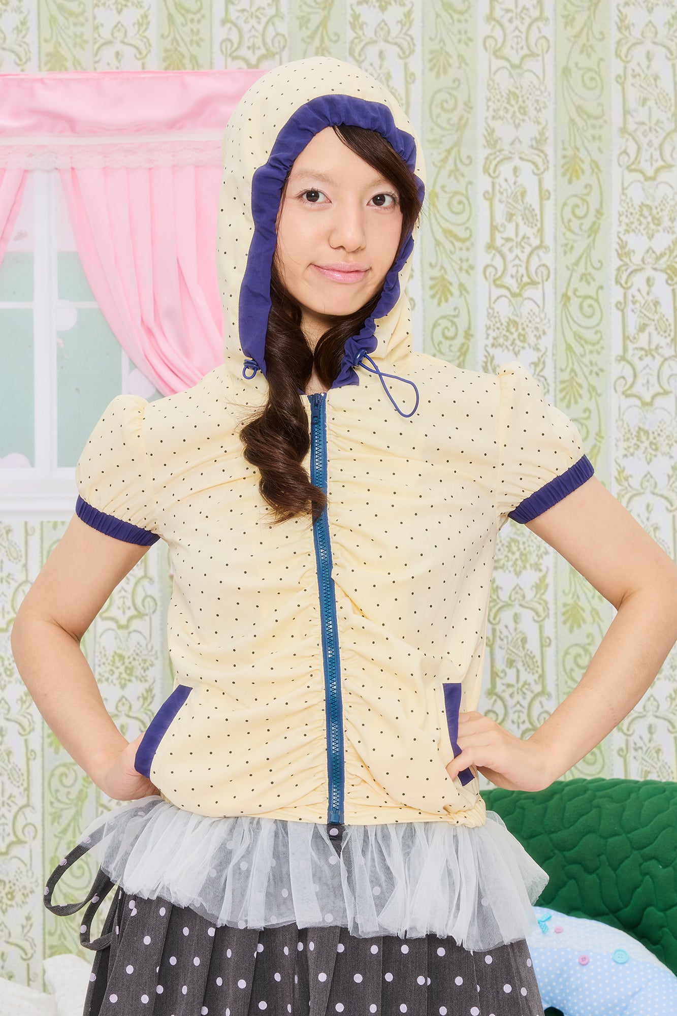 UNSOCIAL NIGHT Polka Dot Short-Sleeve Zip-Up Hoodie
